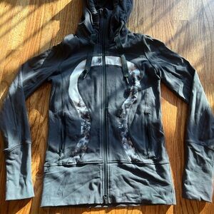 Lululemon Women's Gray Hooded Jacket